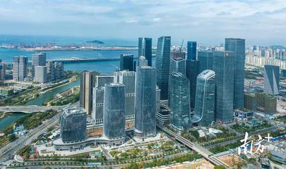 試點“雙Q”聯(lián)通香港，為跨境投資提供更大便利——前?；莞劬偶嵤轮敖鹑凇? class=